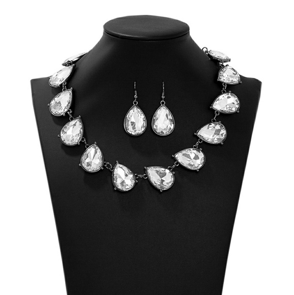 Jewelry - Picture 2 of 5